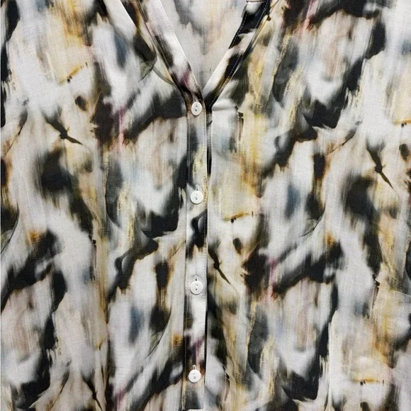 Trendy Women's Abstract Print Blouse with Half Button-Up Front and Roll-Up Tabs - Picture 2 of 6